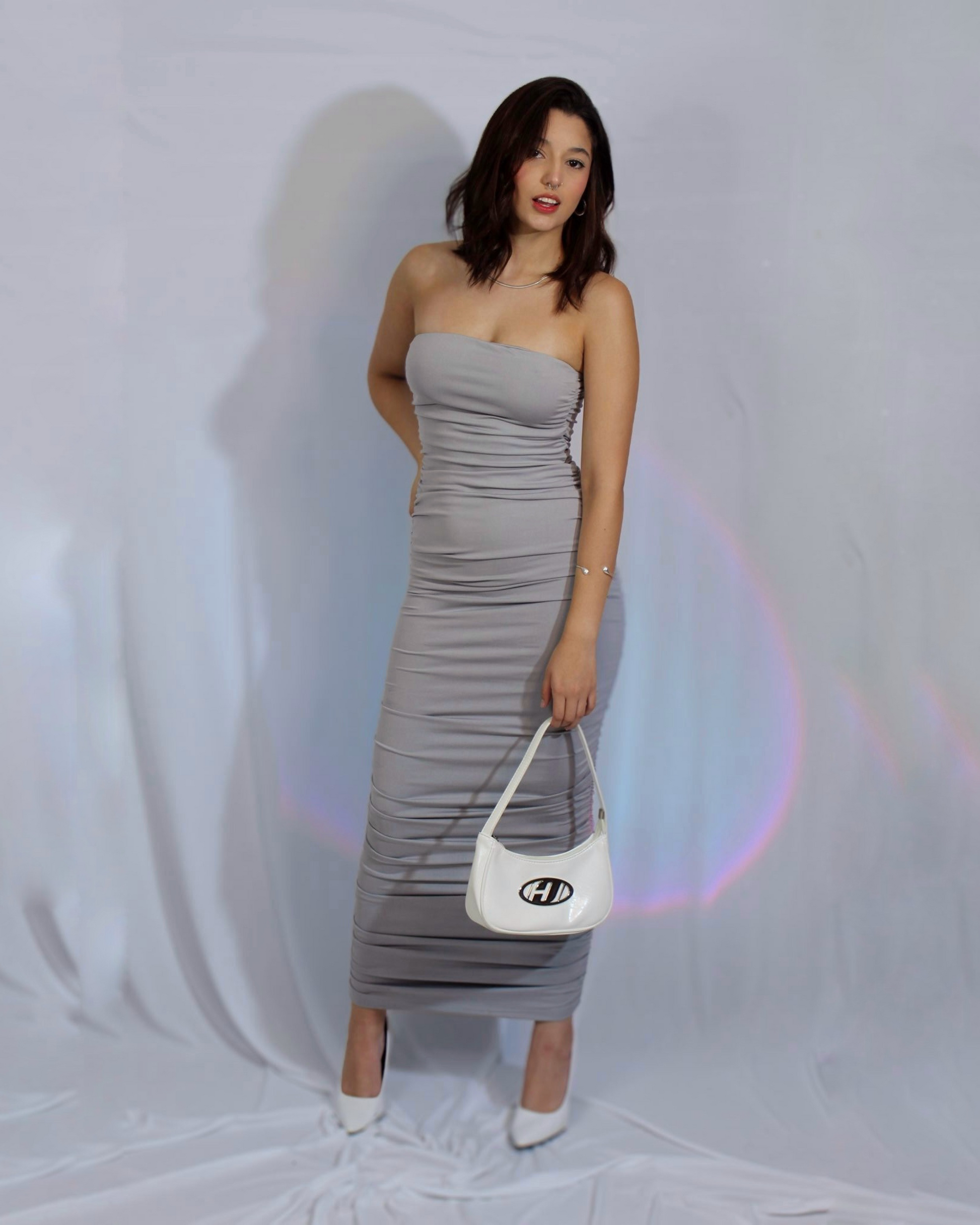 Vestido Mídi com Plissado Lateral