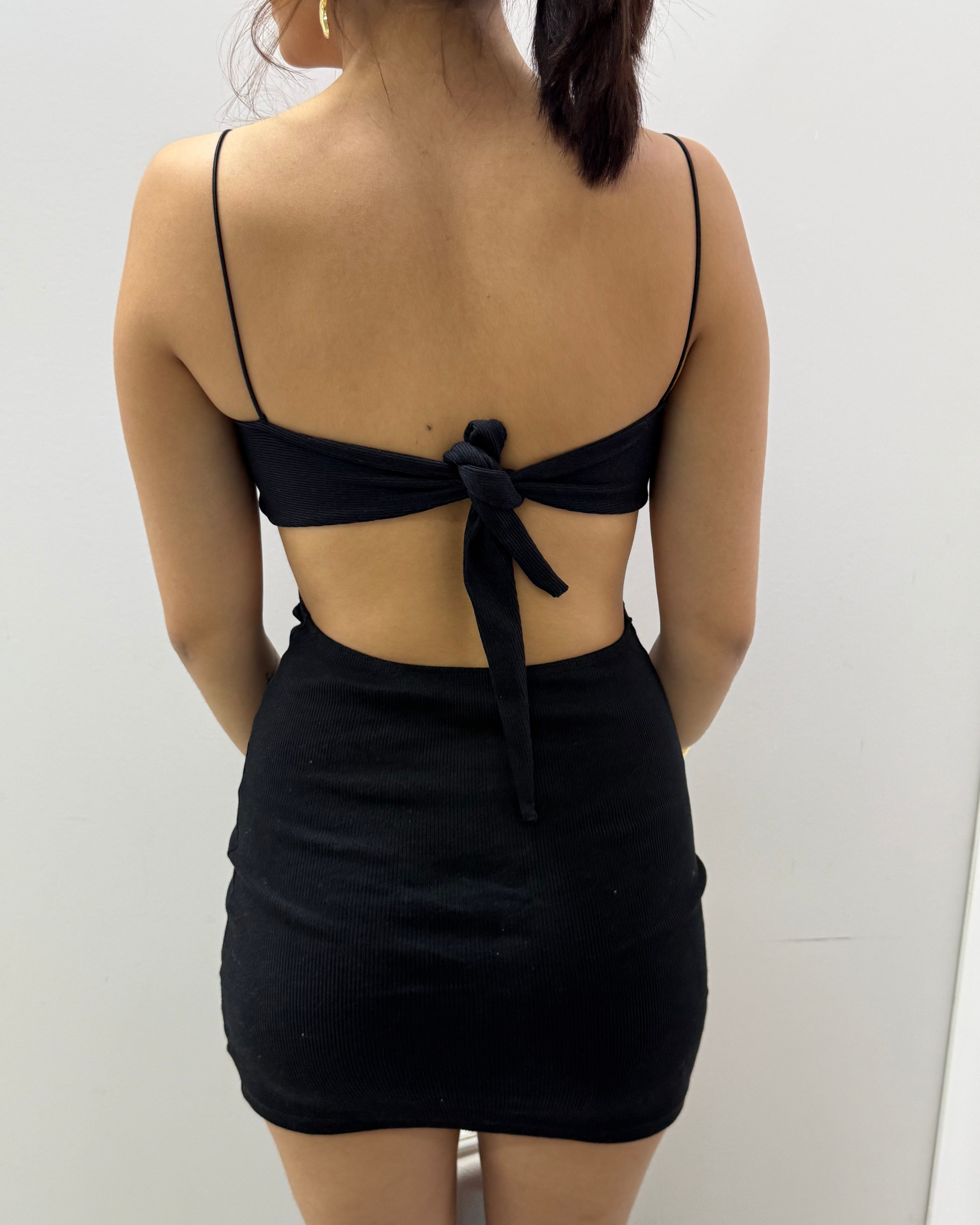Vestido Curto Ribana com Decote