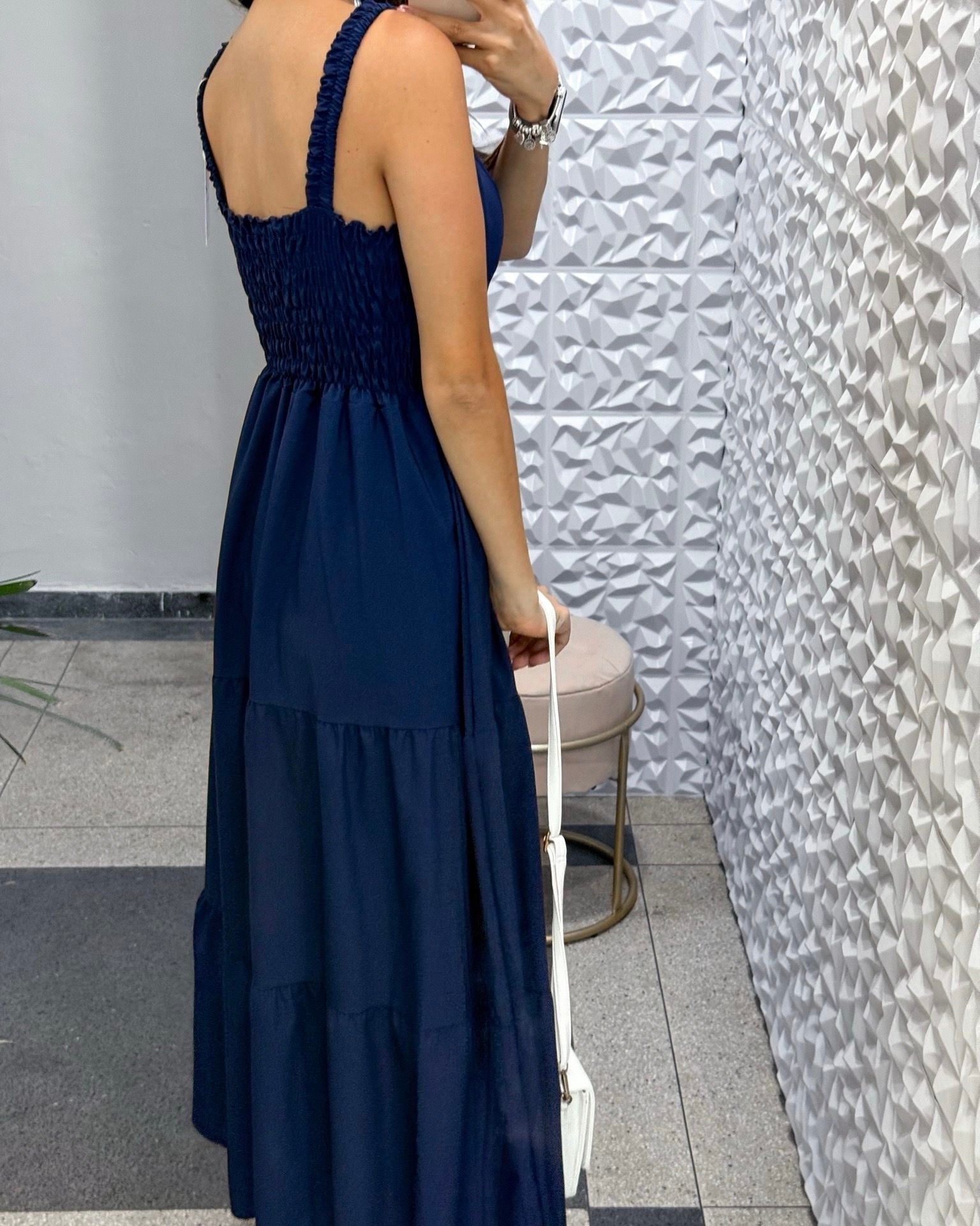 Vestido Mídi com Babados