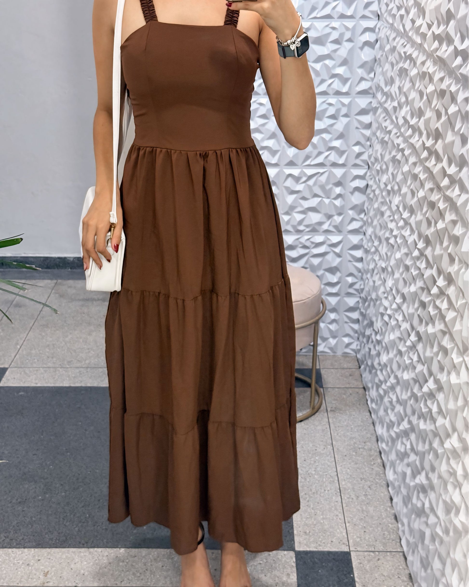 Vestido Mídi com Babados